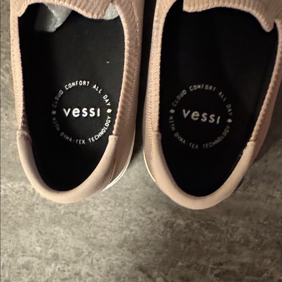 Vessi Men's Slip-On Loafers - Taupe . Size W8 - Picture 6 of 8